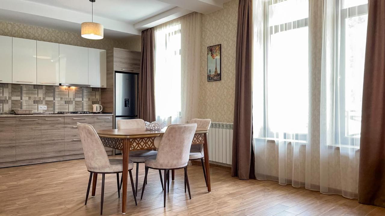 Ferienwohnung Dani Lux Bakuriani Exterior foto